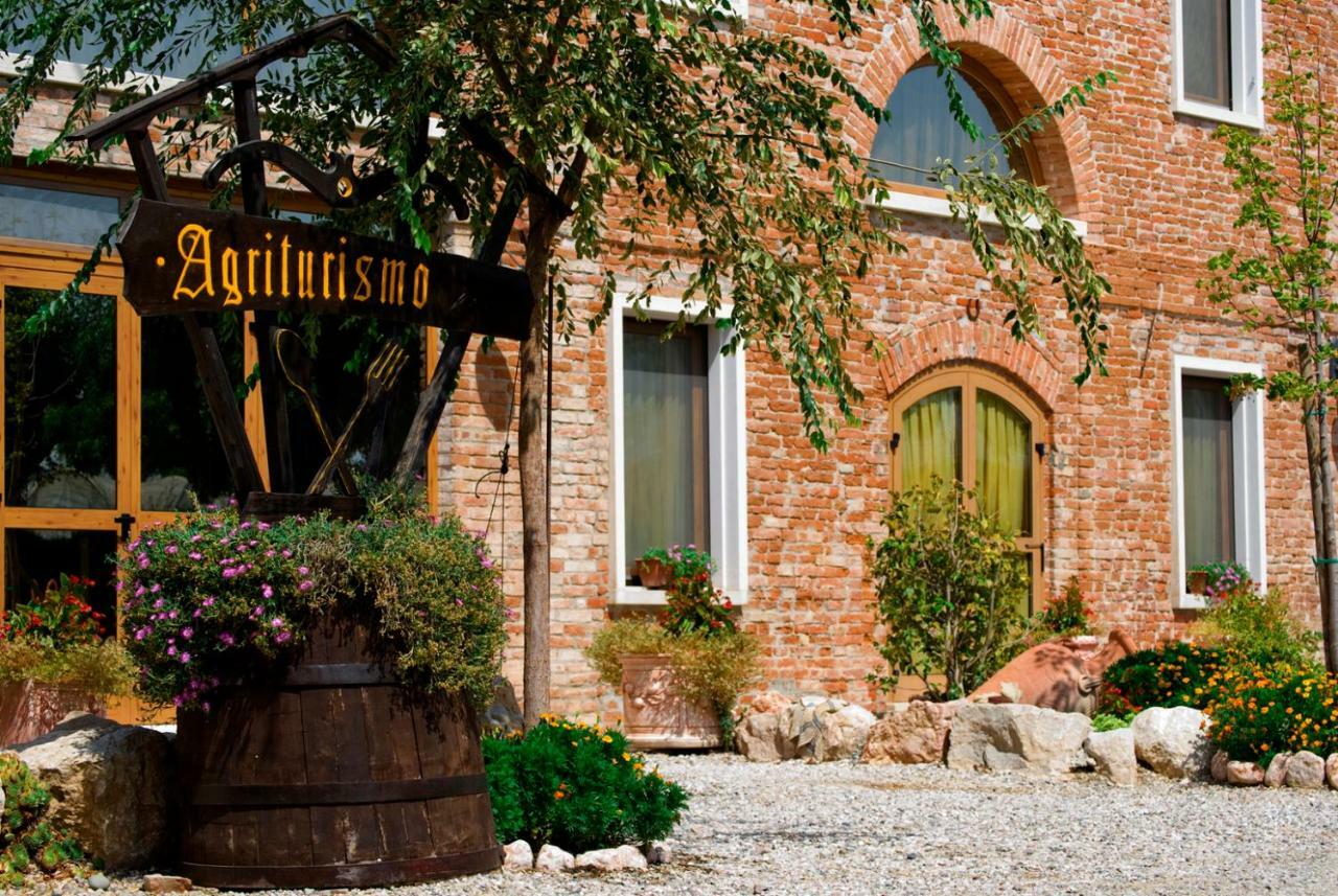 All'Albaro Agriturismo Salizzole Exterior photo