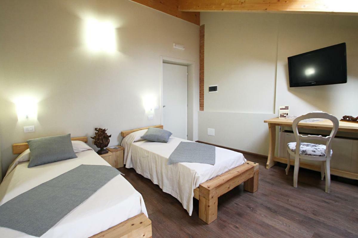 All'Albaro Agriturismo Salizzole Exterior photo
